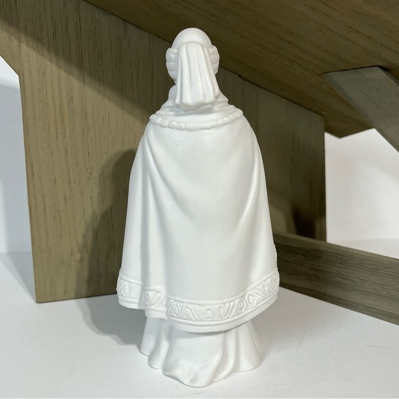Vintage Avon Nativity Collectibles Magi Balthasar Bisque Porcelain Figurine 1982 - Picture 7 of 11